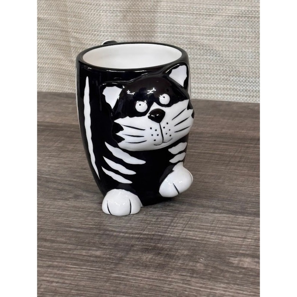 Burton + Burton Chester the Cat 3D Ceramic Coffee Mug Black White Striped 2005